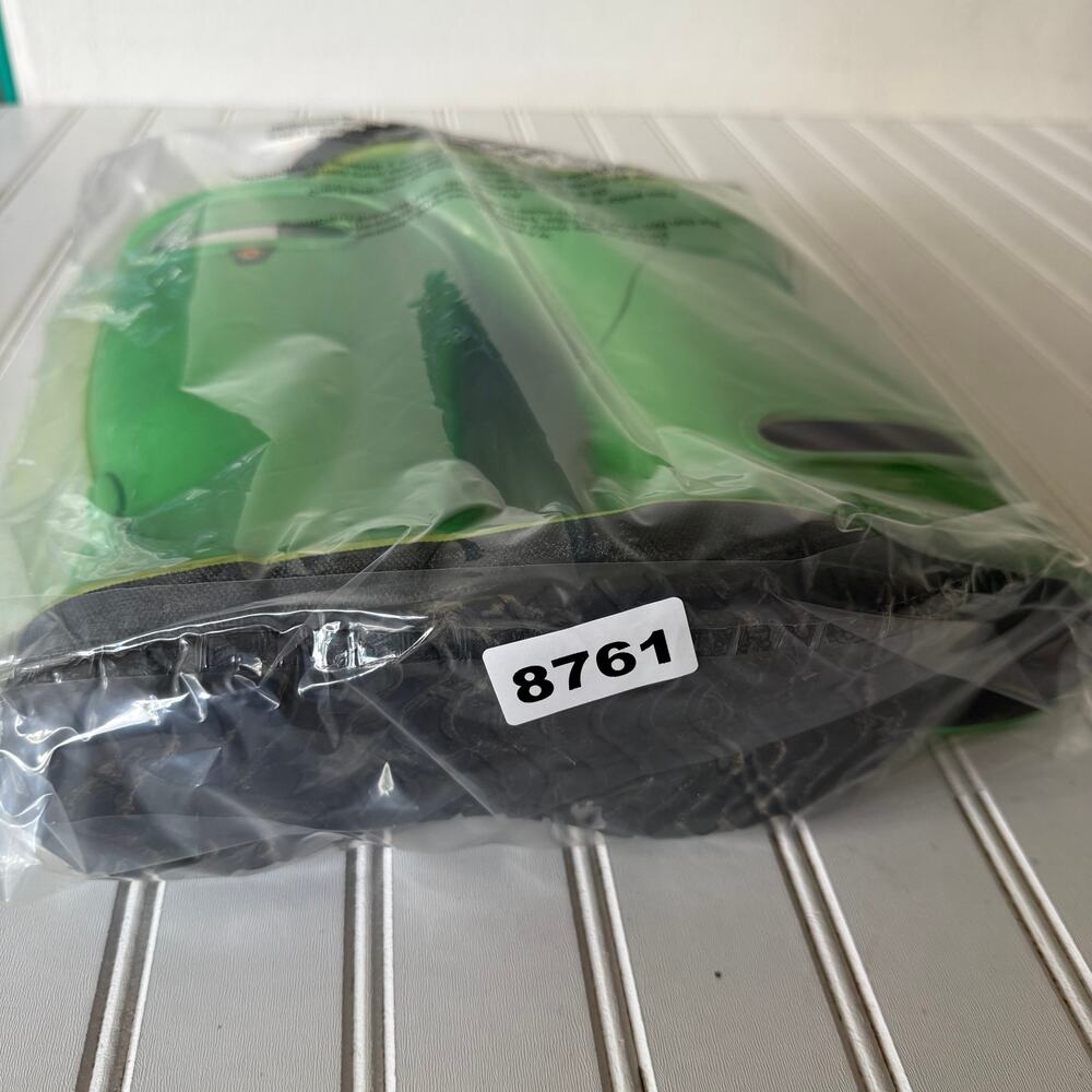 Bogs Green Rainboots size Youth 13 - Picture 9 of 10